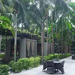 Large 3-Bedroom Modern Resort Style Klcc Apartment