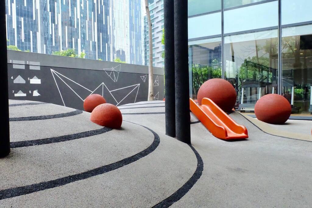 Large 3-bedroom Modern Style Klcc * Kuala Lumpur