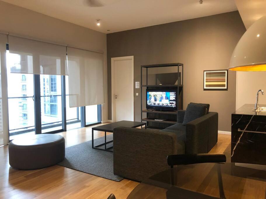 Pangsapuri Large 3-bedroom Modern Style Klcc