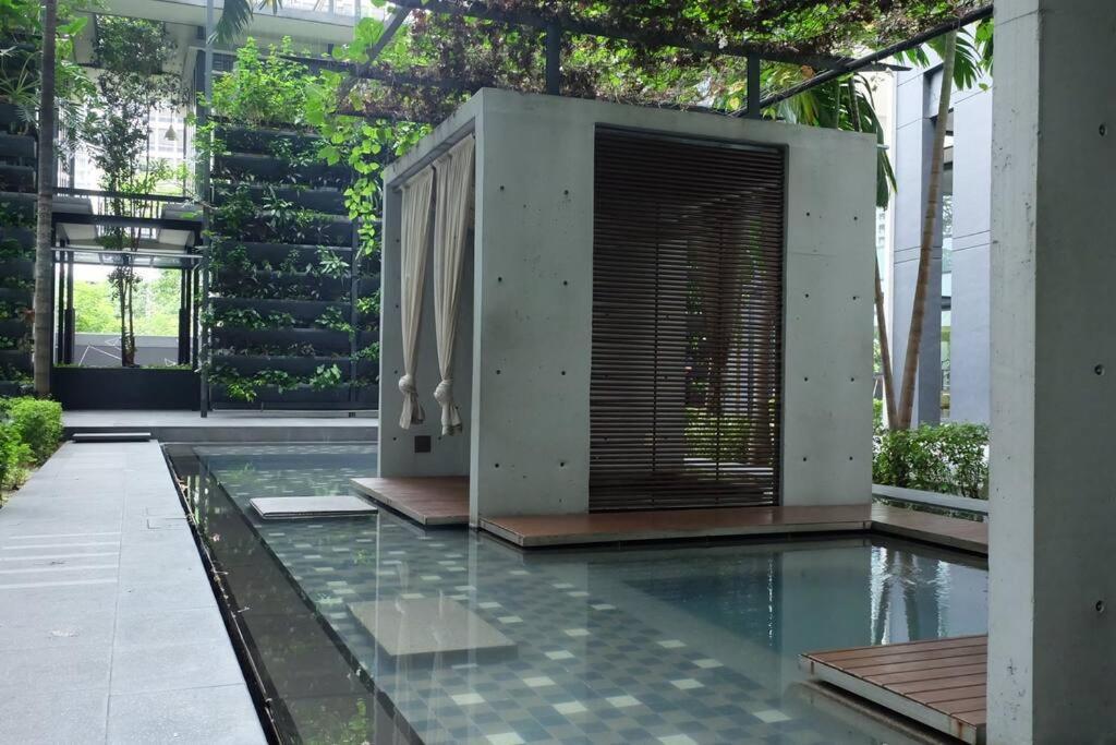 Pangsapuri Large 3-bedroom Modern Style Klcc Kuala Lumpur