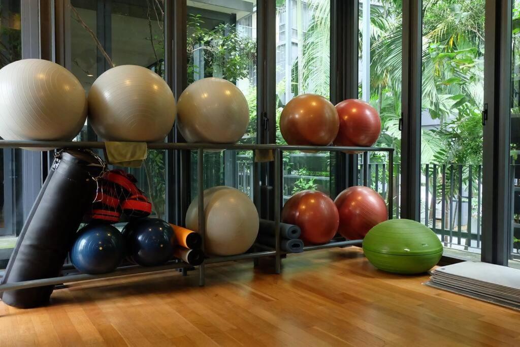 Large 3-bedroom Modern Style Klcc Kuala Lumpur